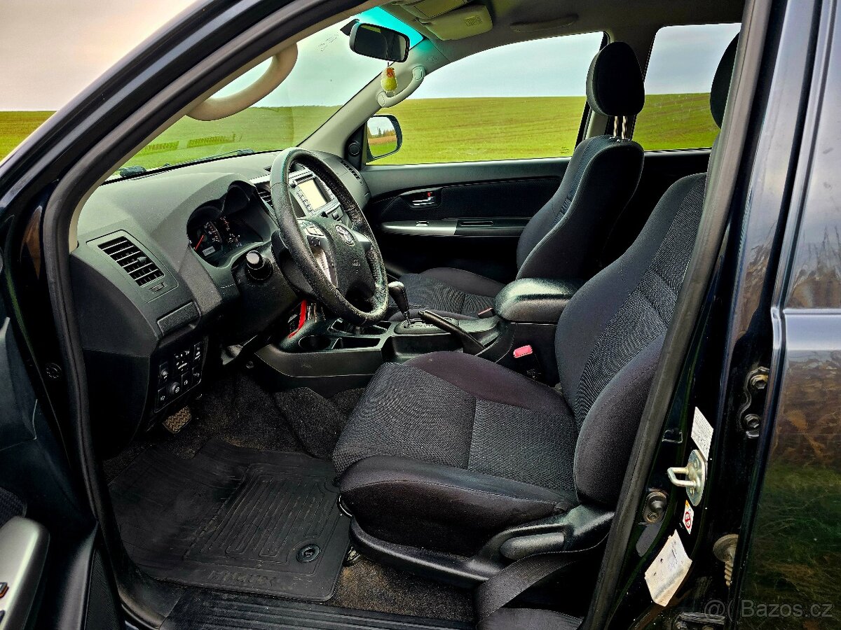 Toyota Hilux 3.0 D4D 4x4 - 12