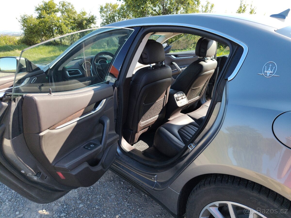 Maserati Ghibli SQ4 - 12