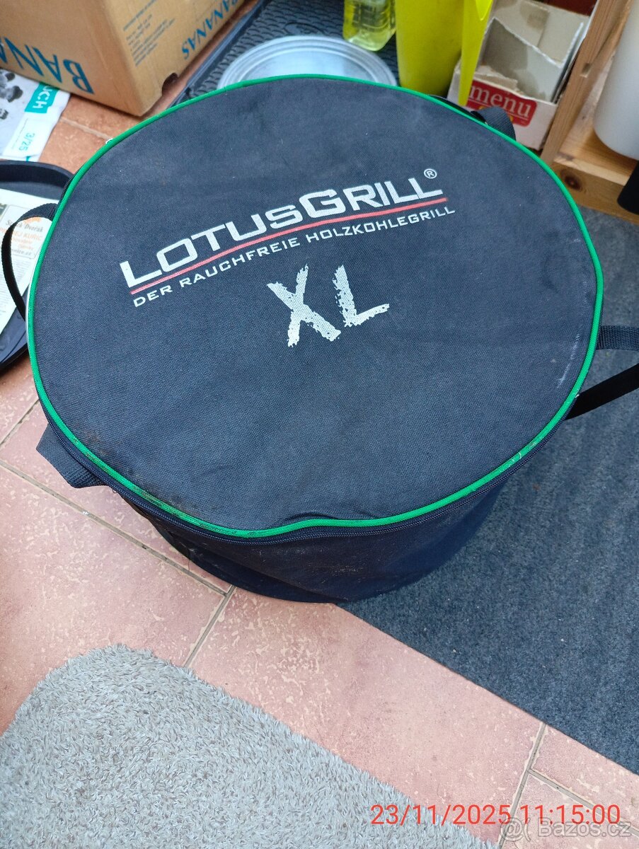 Gril (bez kouře) na dřevěné uhlí. - 12