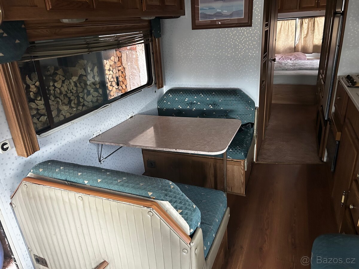 Obytné auto Coachmen 5.9TD - 12