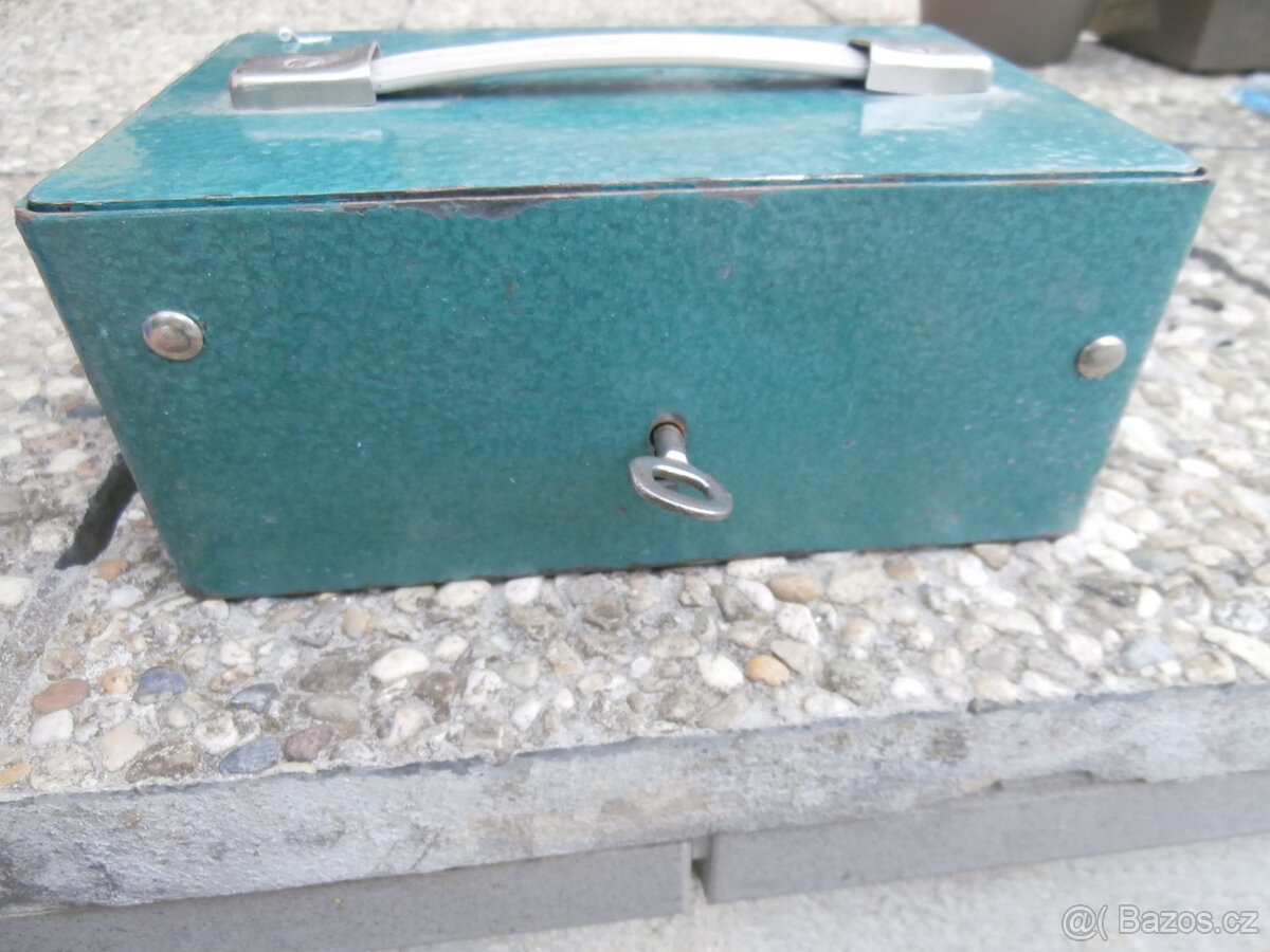 Pokladnička, kasička, střádanka, trezor, trezorek za 500 kč - 12