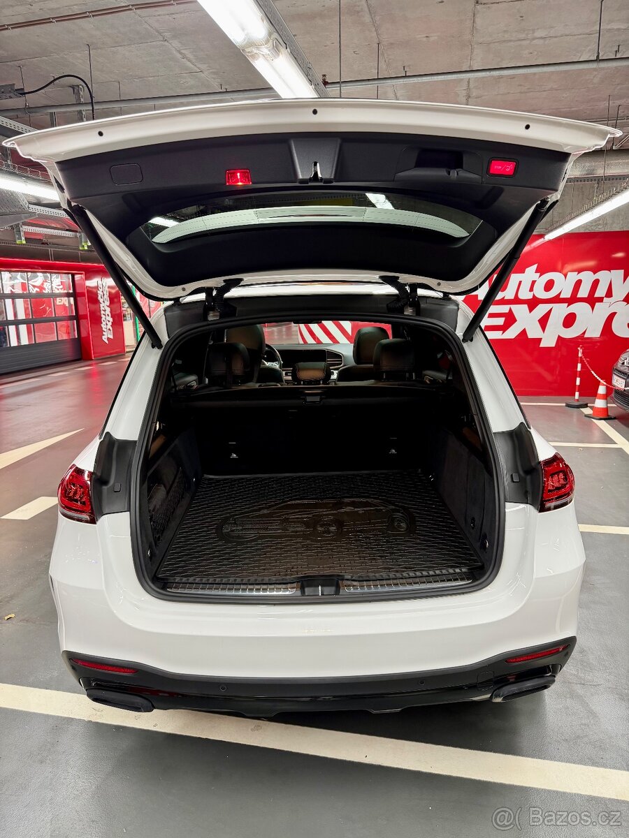 Mercedes-Benz GLE 300d 4MATIC AMG Night - 12