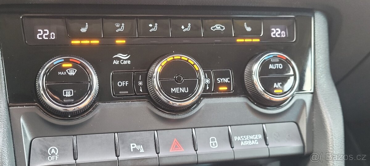 Škoda Karoq TSi STYLE model 2021 VIRTUAL kokpit xenon kůže - 12