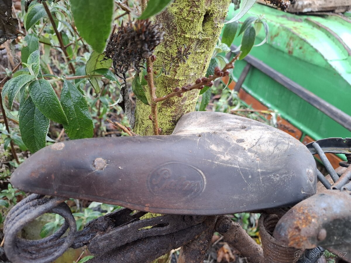 2x historické kolo Tudor - 12