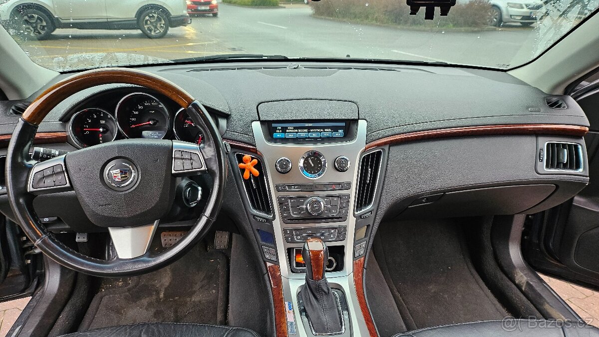 Cadillac CTS wagon - 12