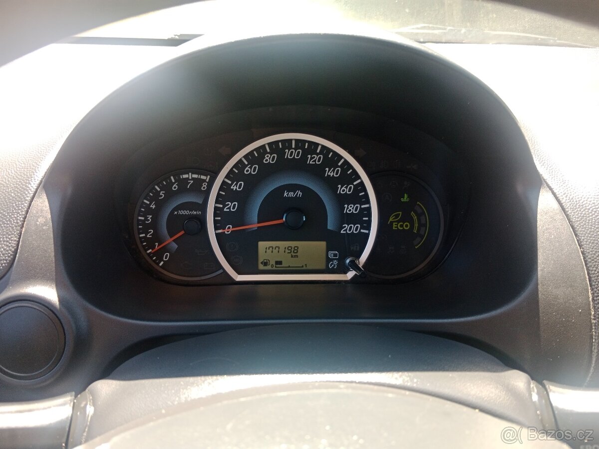 Mitsubishi Space Star - 12