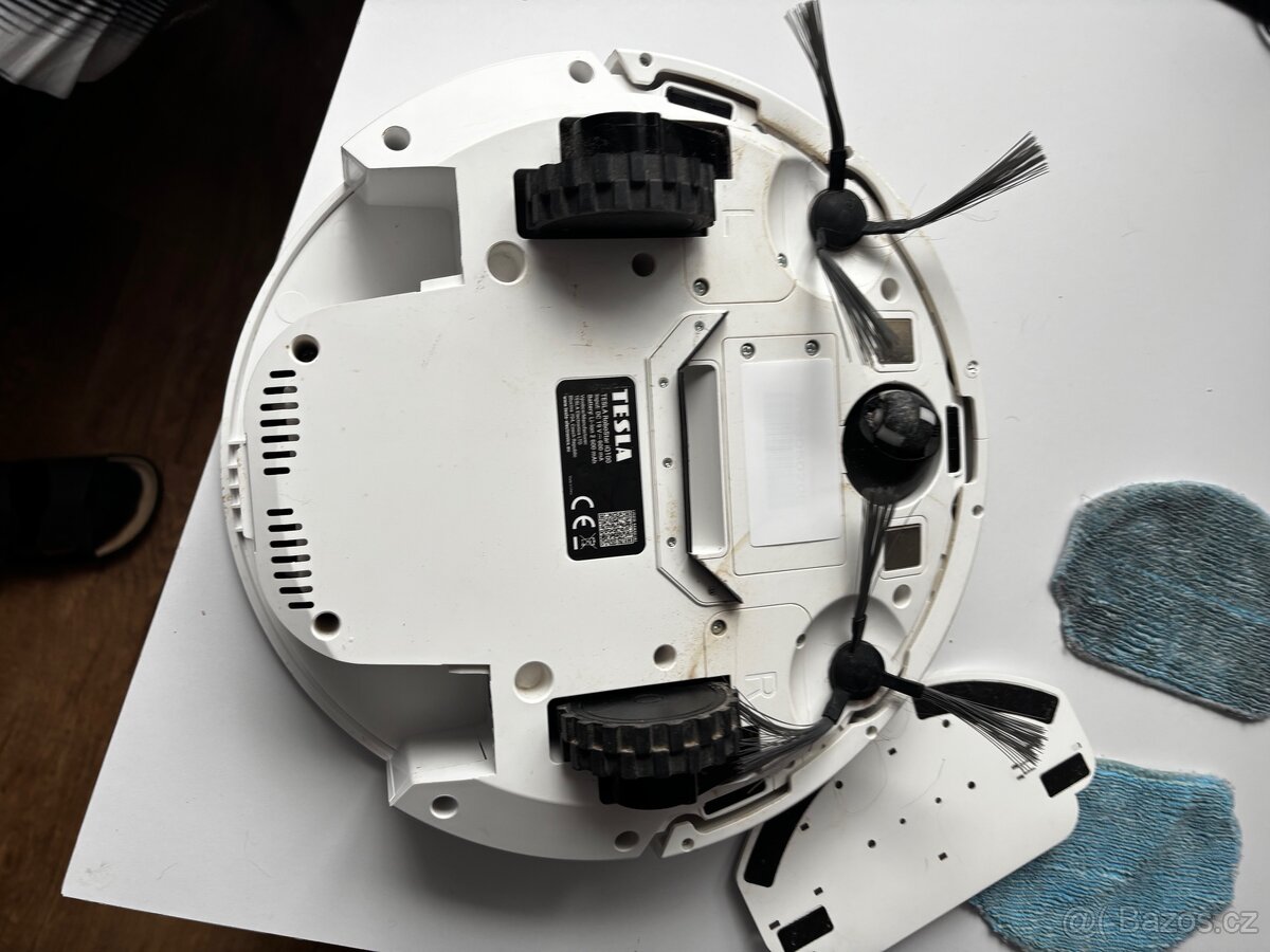 Prodám robotický vysavač Tesla - 12