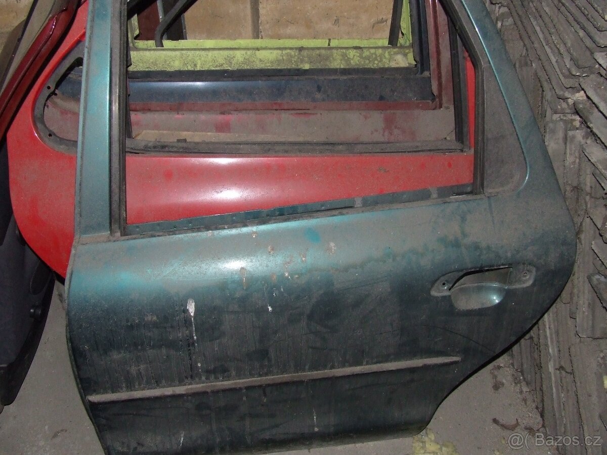 Prodám Plechařinu / Karosářské díly na starší Fordy - 12