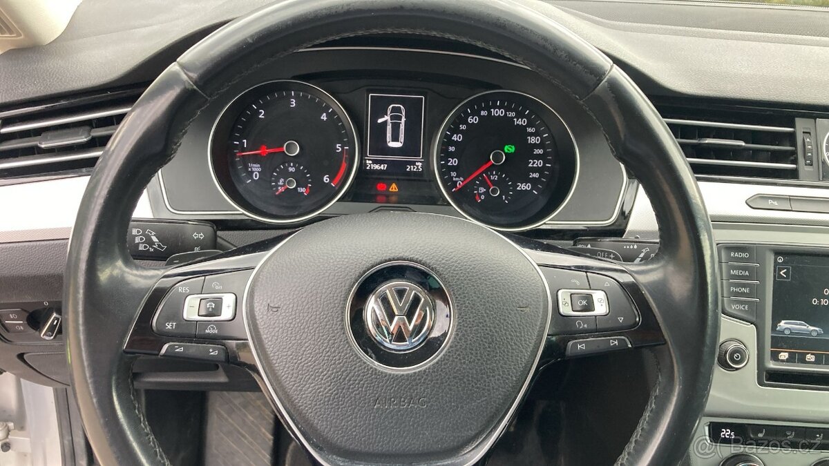 Volkswagen Passat 2.0 TDI - 12