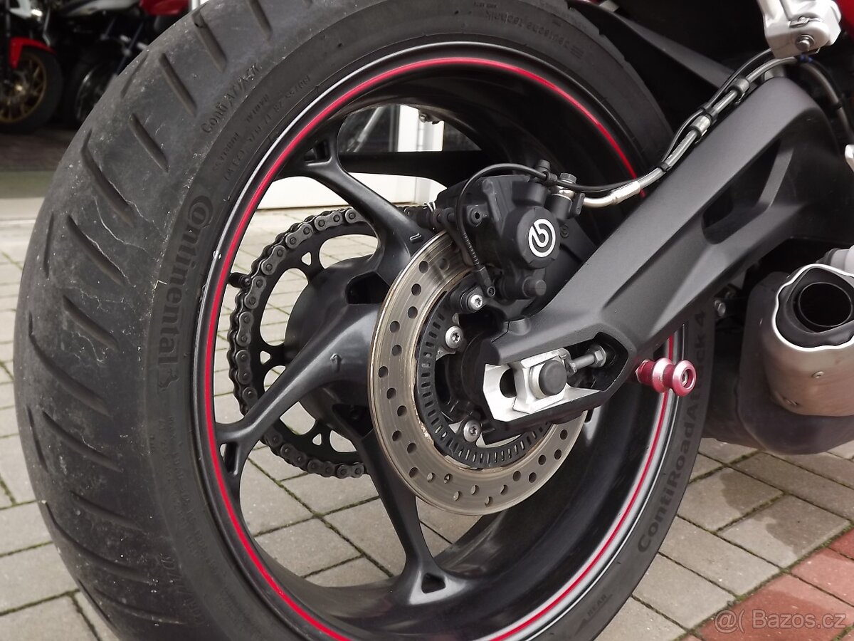 Triumph Street Triple 765 - 12