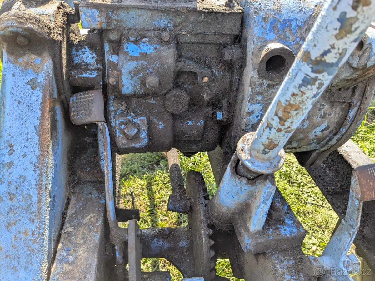 Traktor Kramer K18 - 12