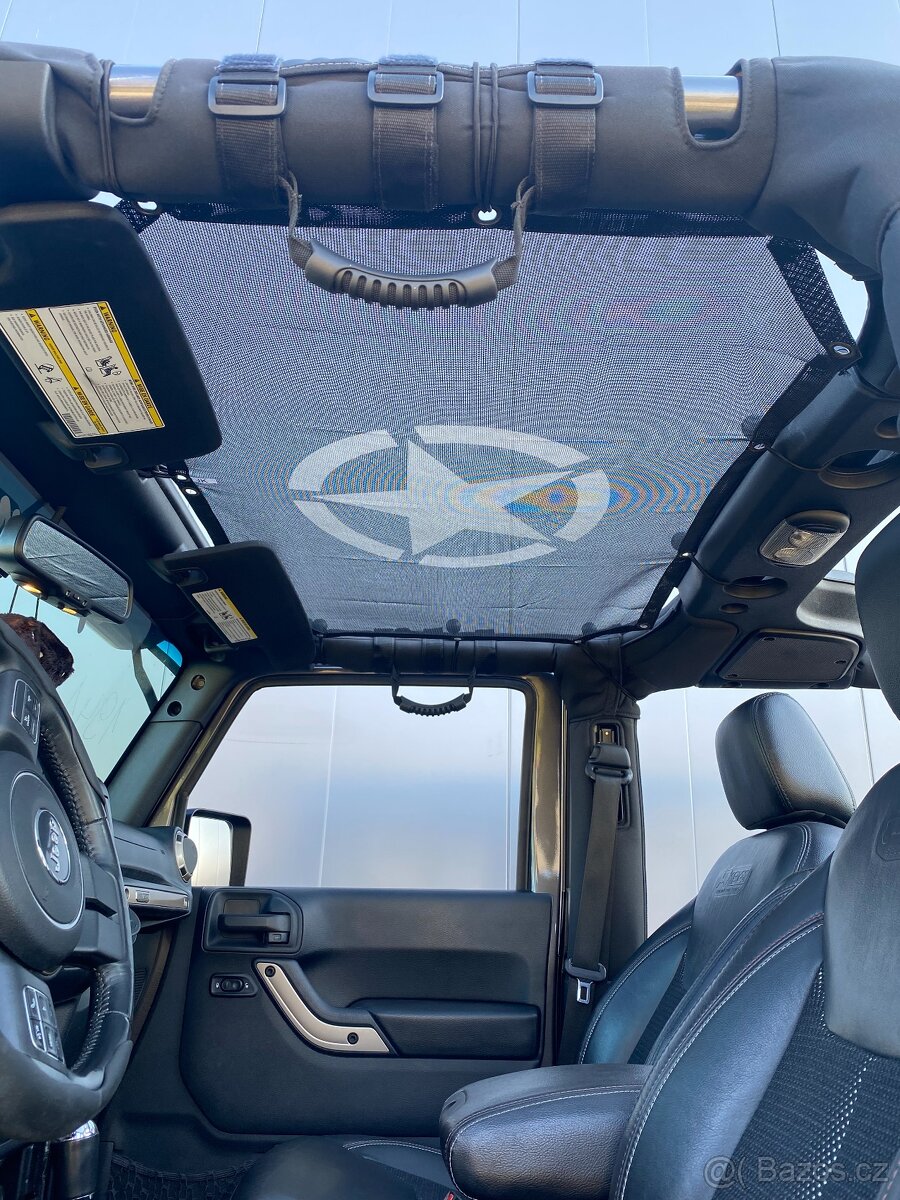 Jeep Wrangler 75th Anniversary Edition - 12