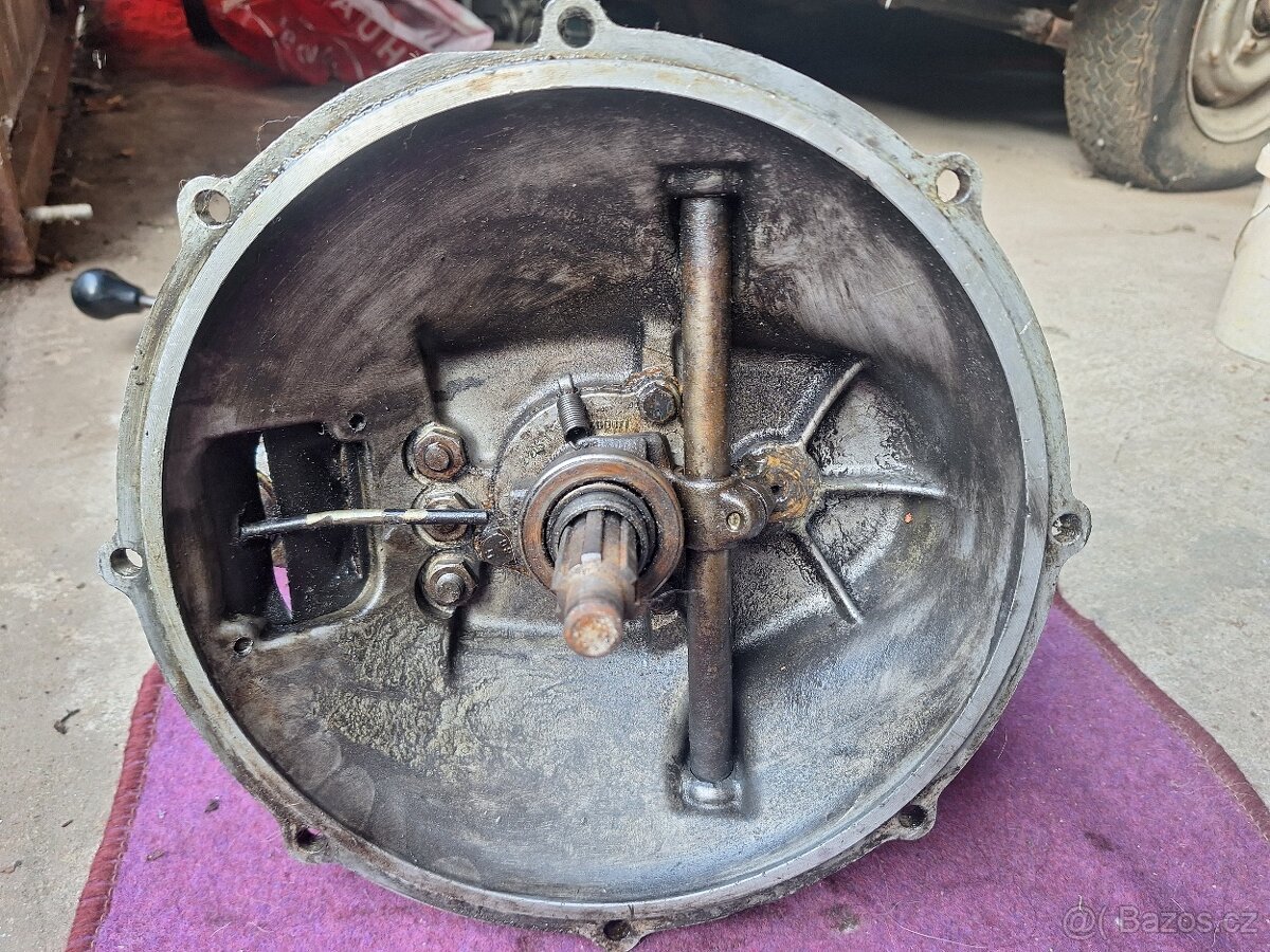 Motor a převodovka škoda 1203 - 12