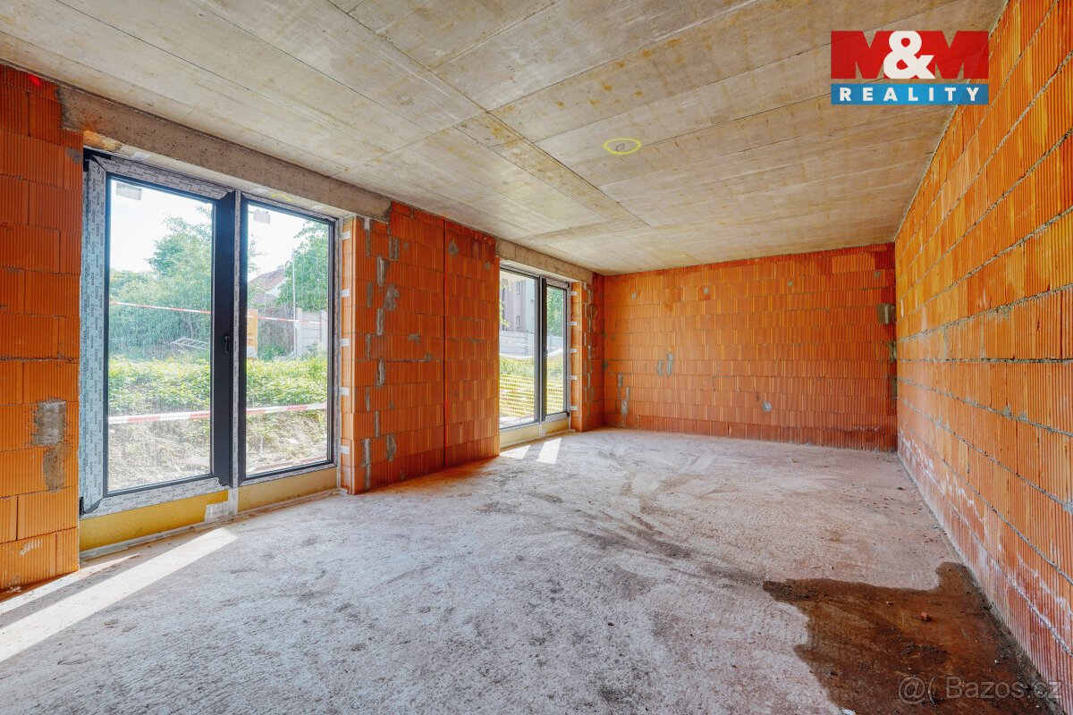 Prodej bytu 2+kk 67 m² + zahrada 118 m² Plzeň, ul. Na Průhon - 12