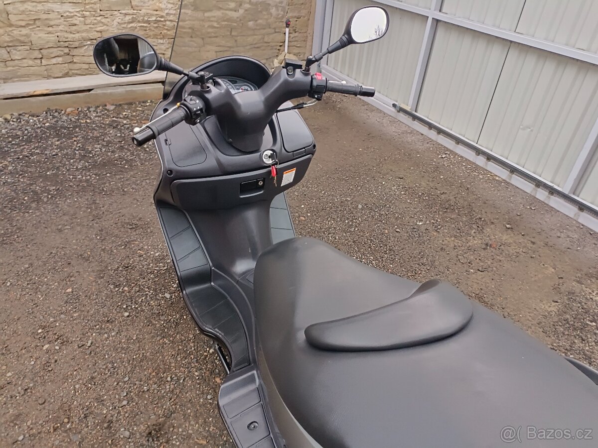 Suzuki Burgman 125i CZ Doklady v ceně - 12