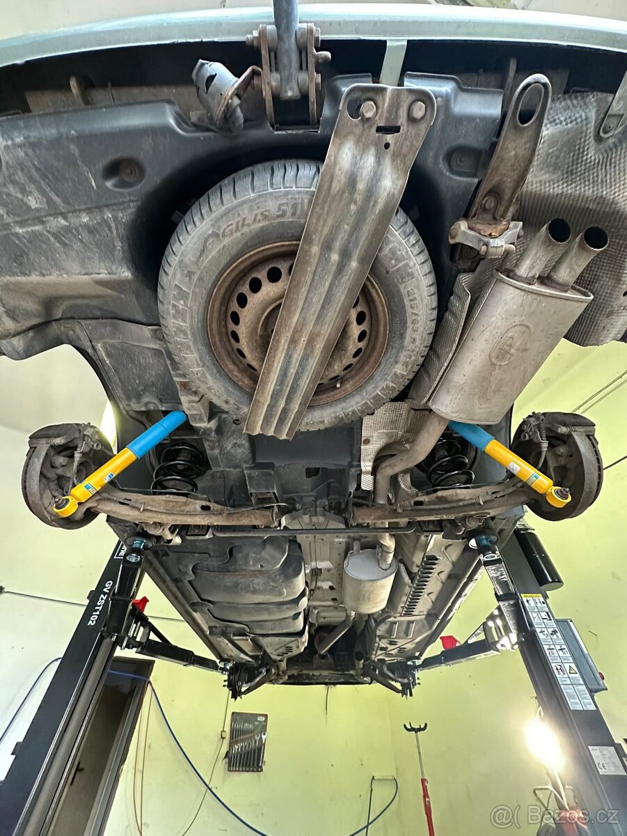 VW Multivan T5 2,5 128kw AXE - 12