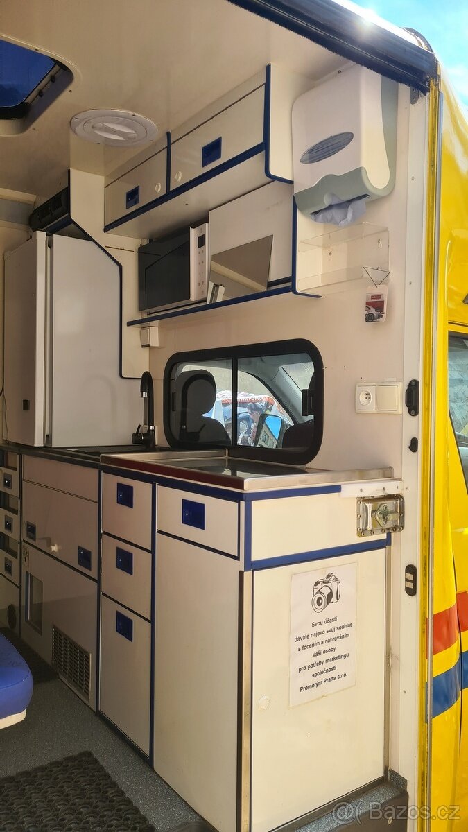 VW Transporter T5 4x4 obytný - 12