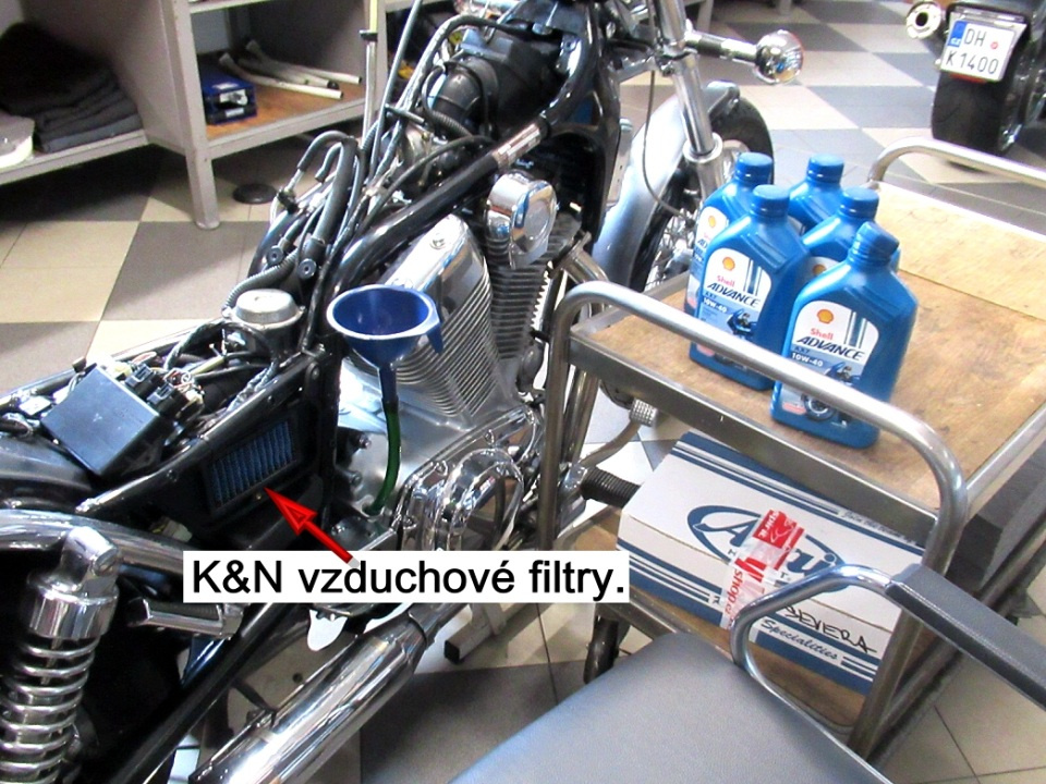 Suzuki VS 1400 Intruder - 12