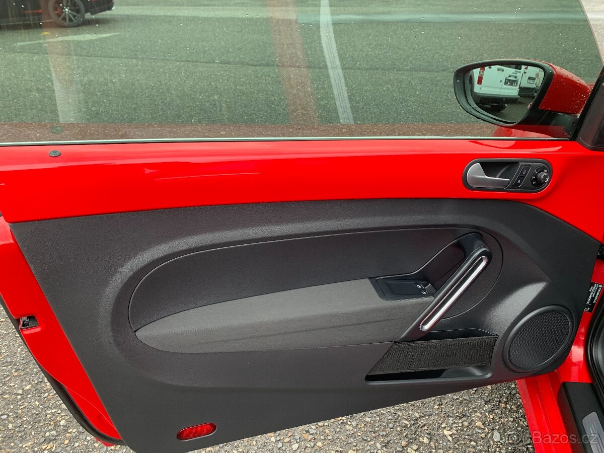 VW BEETLE 1,2TSI - PŮVOD ČR - MÁLO KM - CEBIA - - 12