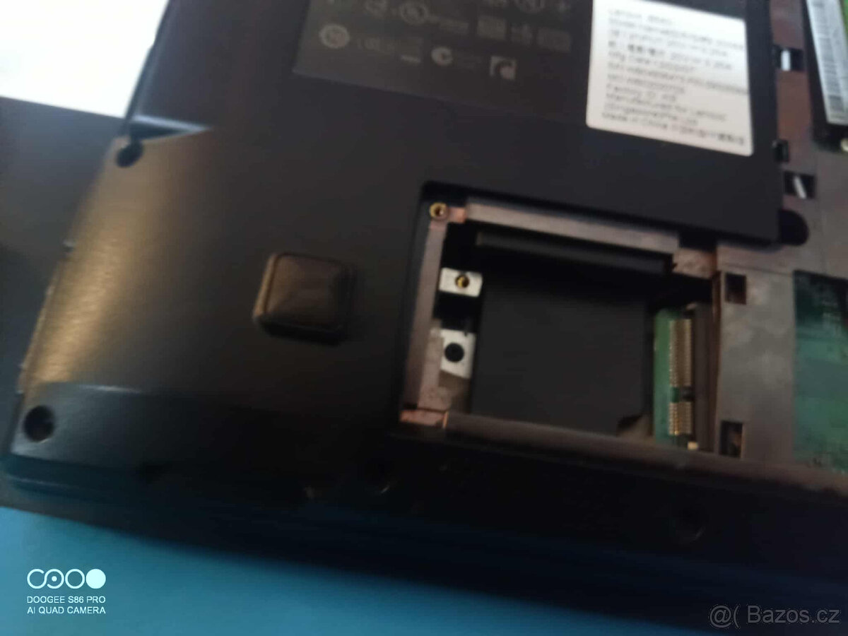 Notebooky 4x poškozené, neúplné, dohodou - 12