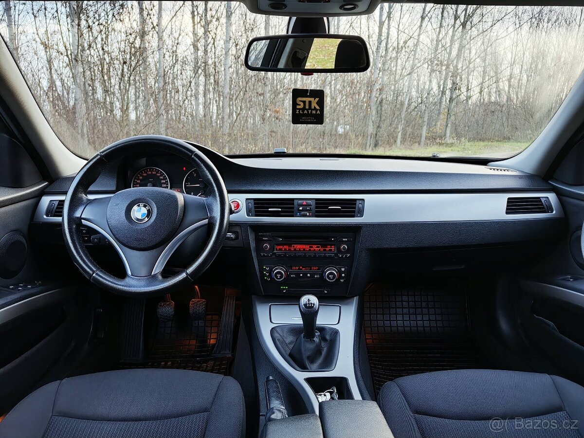 BMW Rad 3 Touring 318d - 12