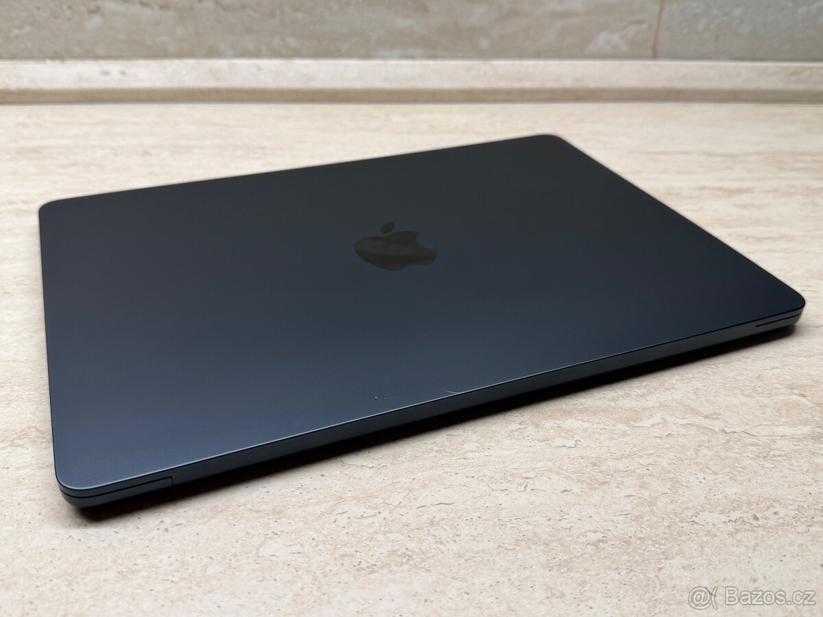 MacBook Air 13.6", M3, 8GB, 256GB, Midnight - 12