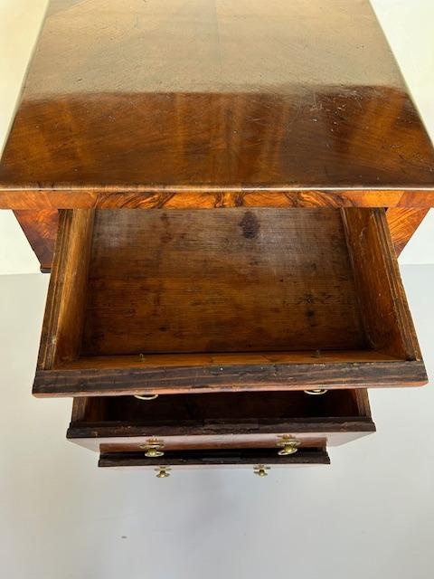 Malá komoda biedermeier okolo roku 1820. - 12