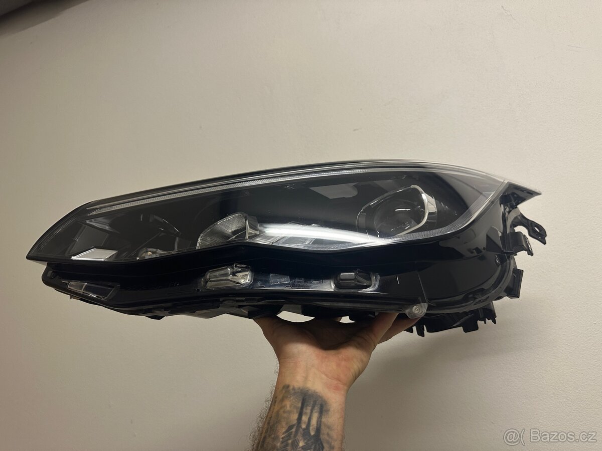 VW Golf 8 full led světlo - 12