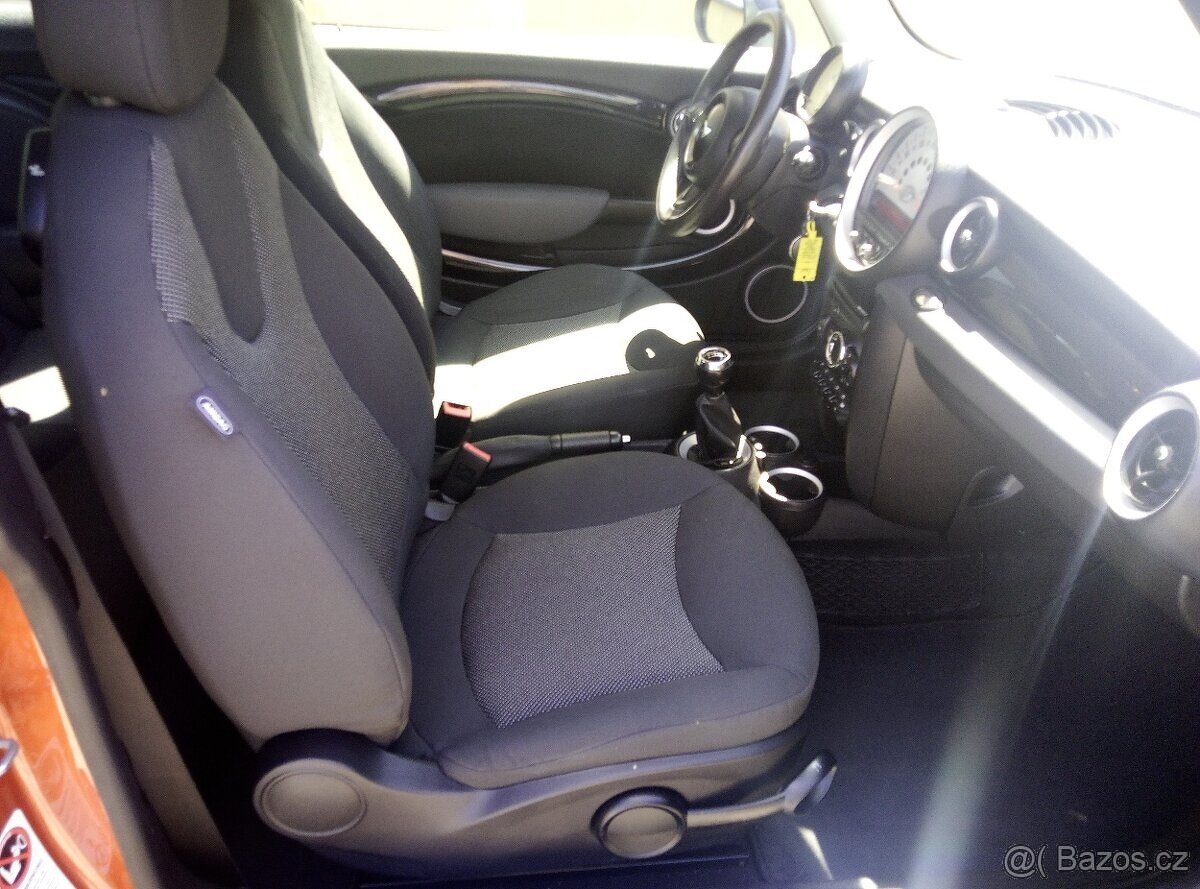 Mini Cooper one 1.6 90kw TOP STAV - 12