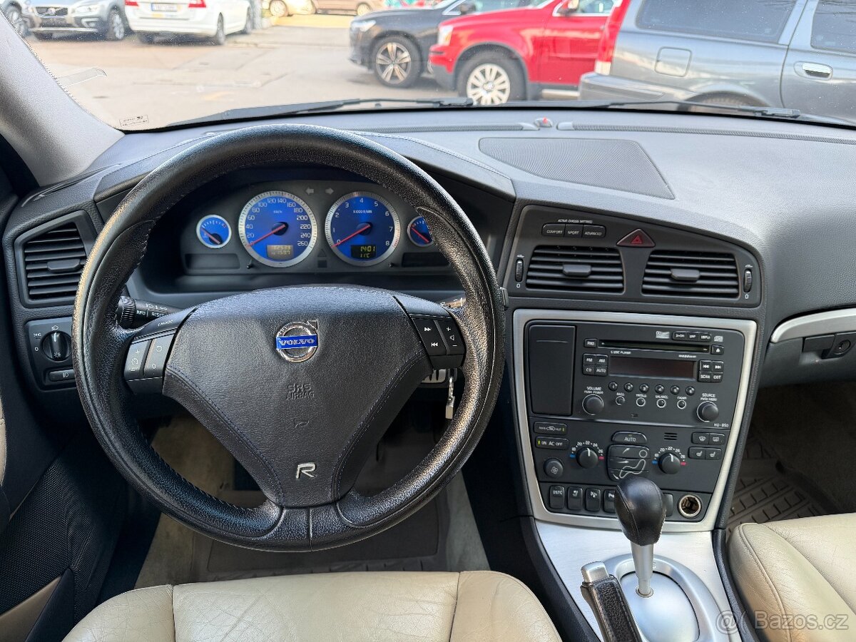 Volvo S60 R AWD - 12