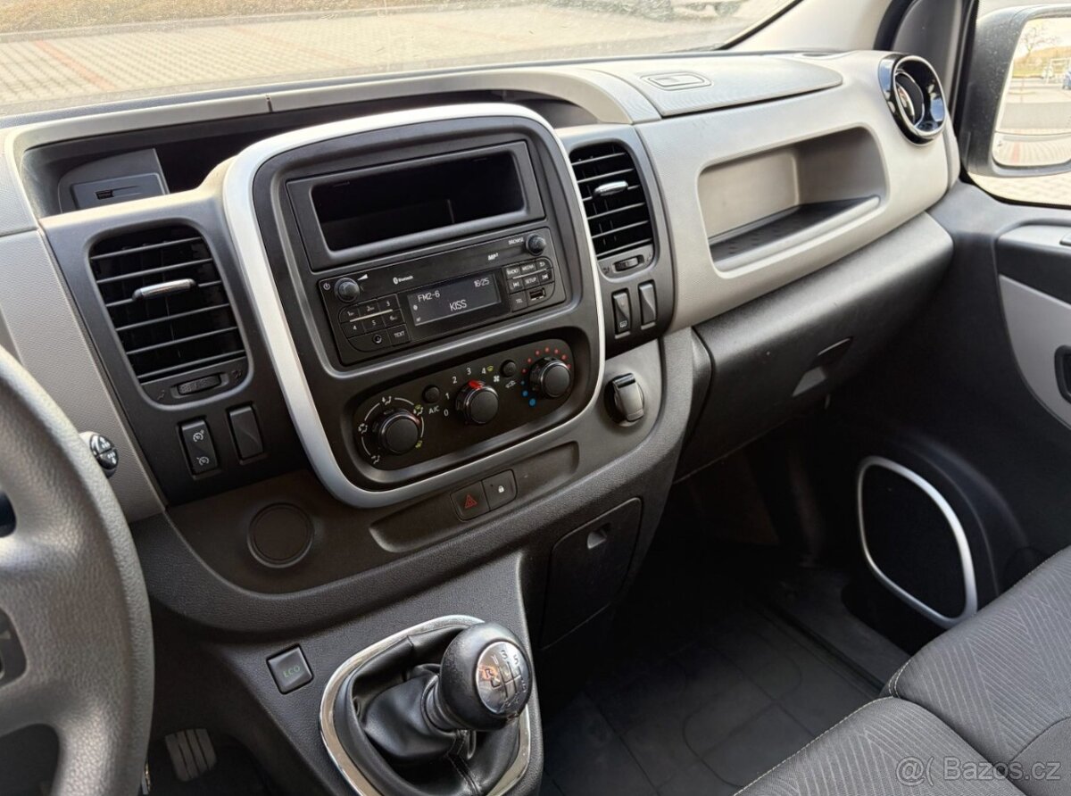Renault Trafic 1.6 DCi 1.maj. koup. ČR DPH - 12