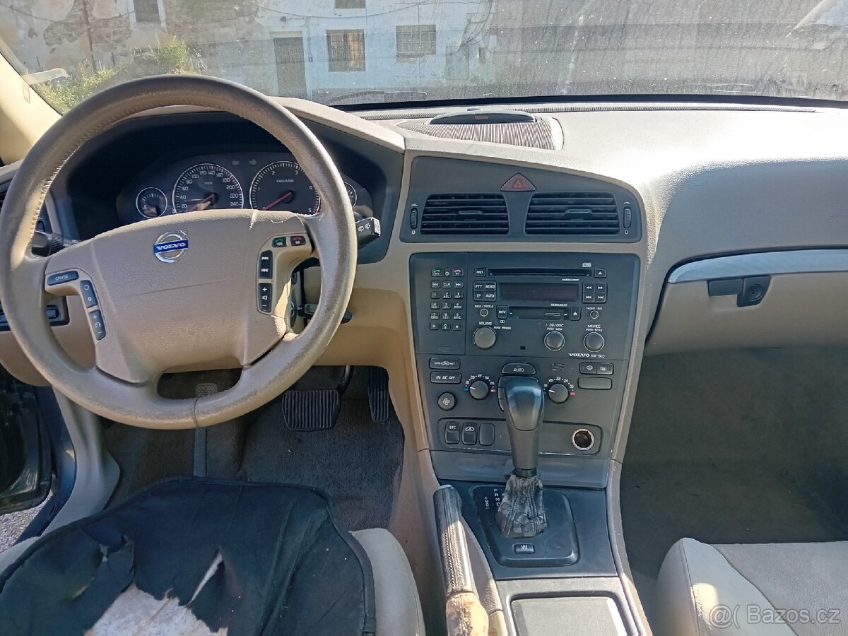 Prodám Volvo V70 2,4D5 Rok vyroby 2004 - 12