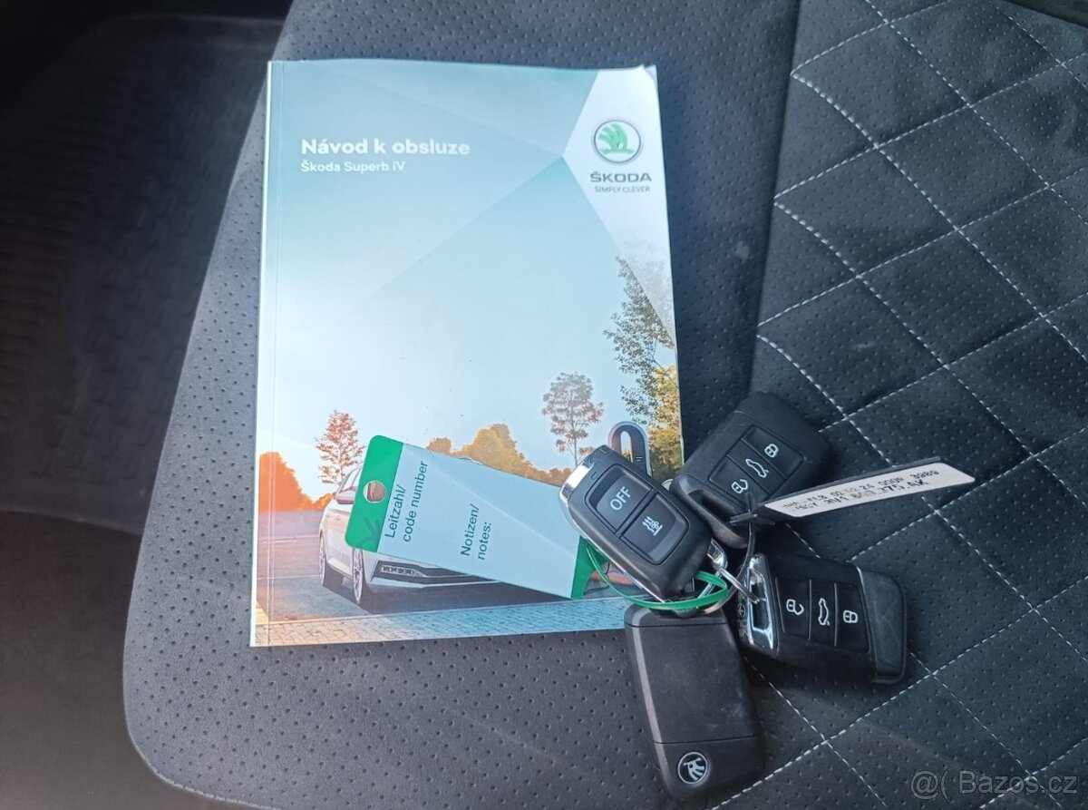 Škoda Superb Hybrid iV - 12