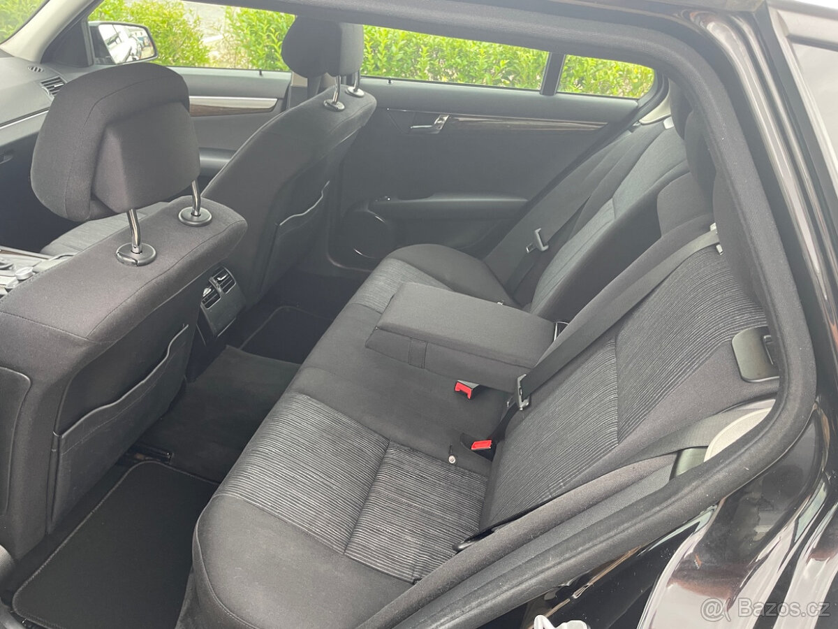 Mercedes-Benz C220 combi nová STK - 12