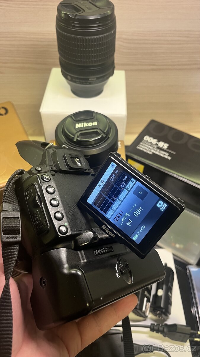 Nikon D5000 + příslušenství - 12