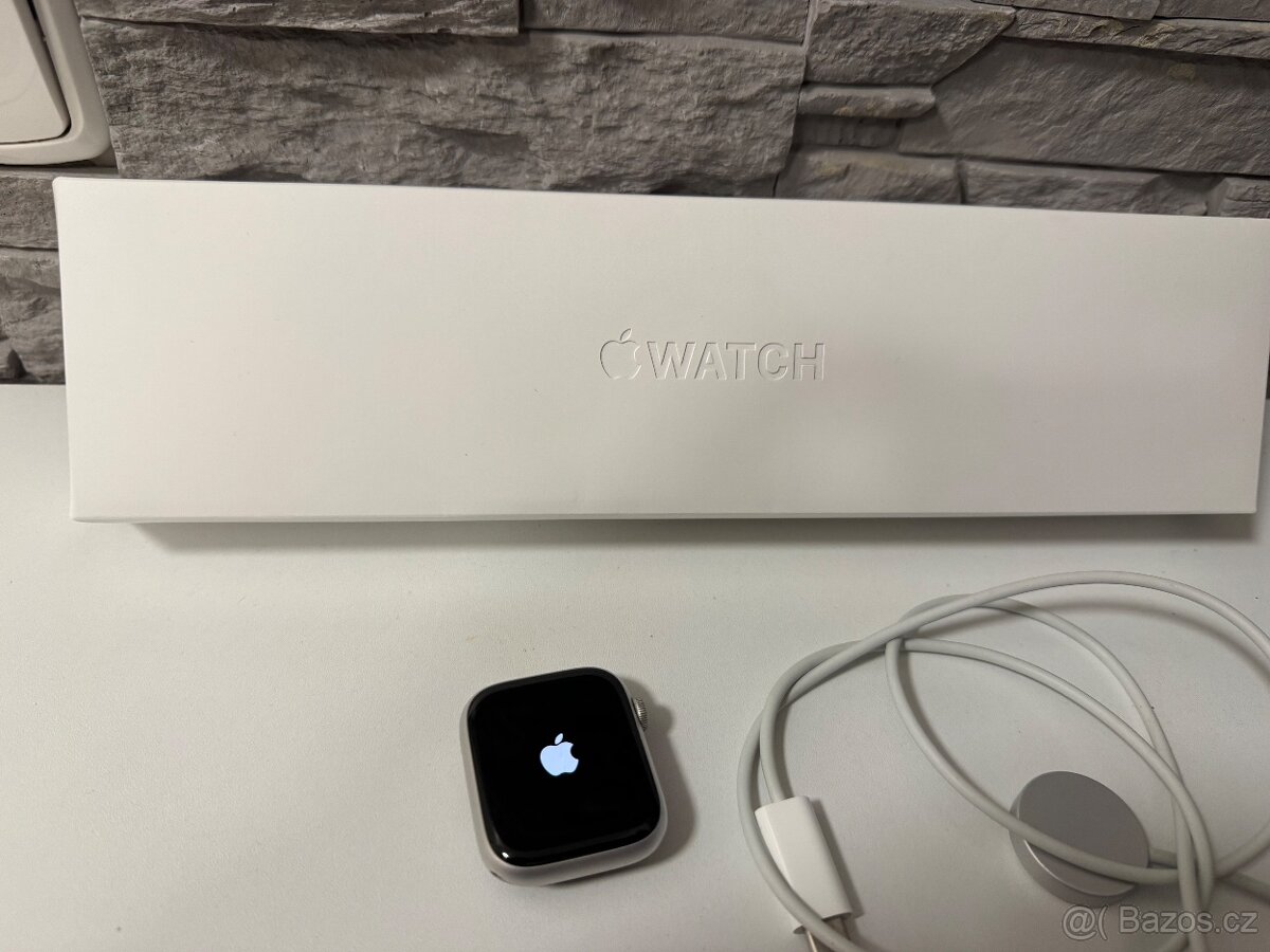 Apple Watch Series 8 45mm - 12