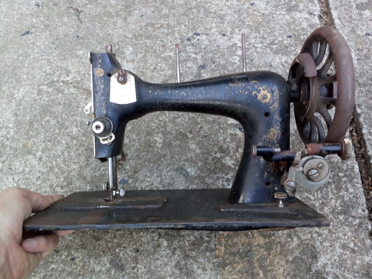 Šicí stroj Singer - 12