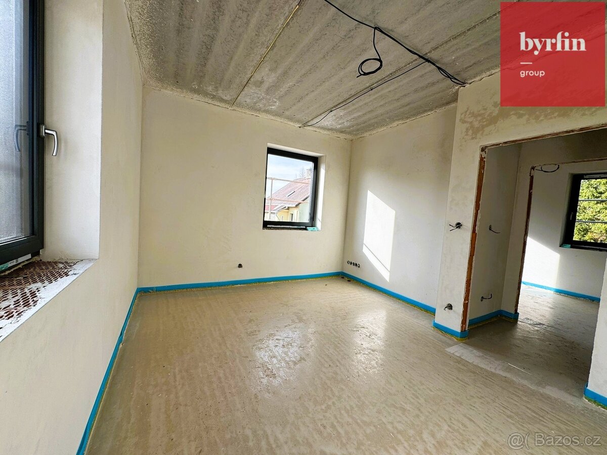 Prodej novostavby rodinného domu, 133 m2 se zahradou, pozeme - 12