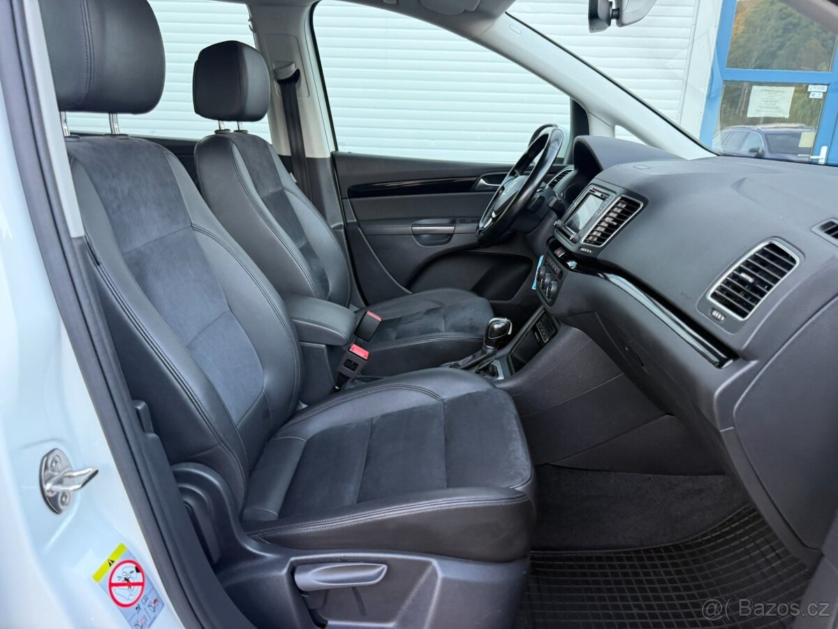 VW SHARAN 2.0 TDi DSG NAVI KAMERA WEBASTO TAŽNÉ - 12