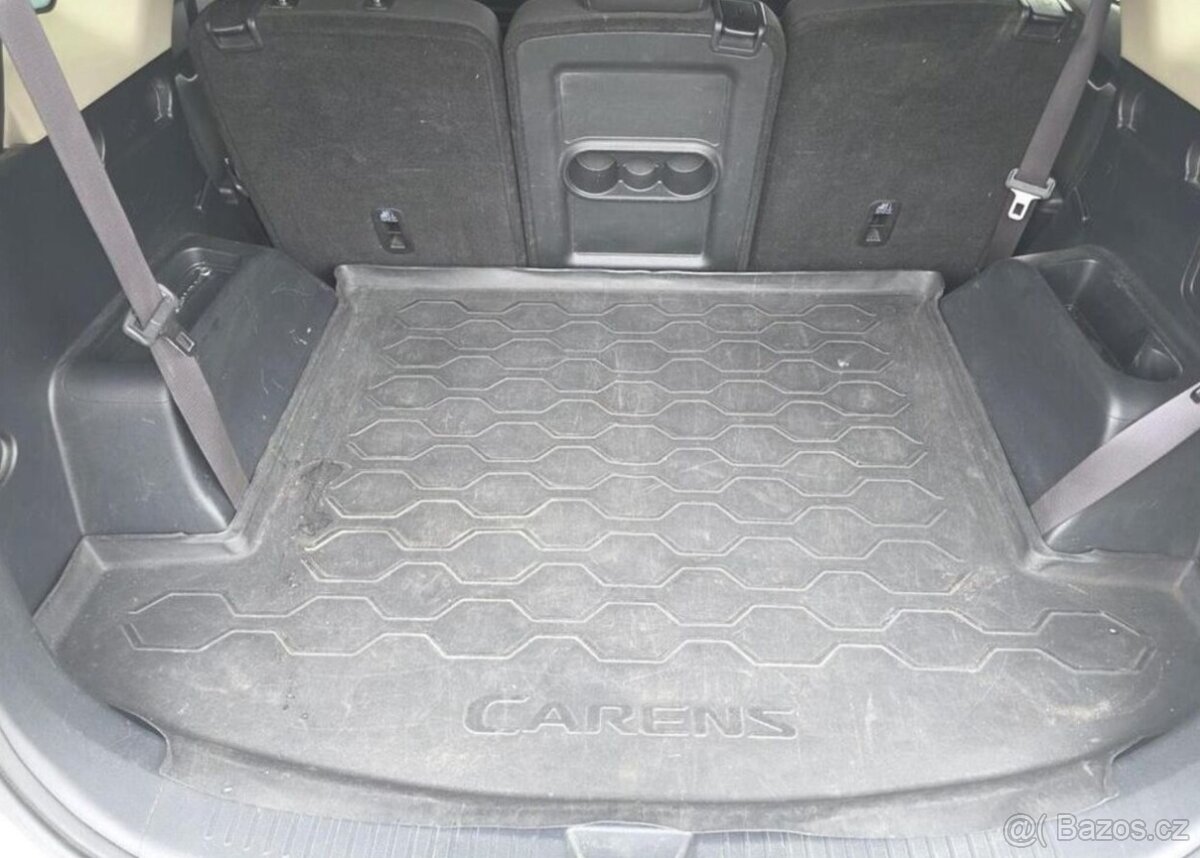 Kia Carens 1.7 - 1. MAJ - 7 MÍST - 12