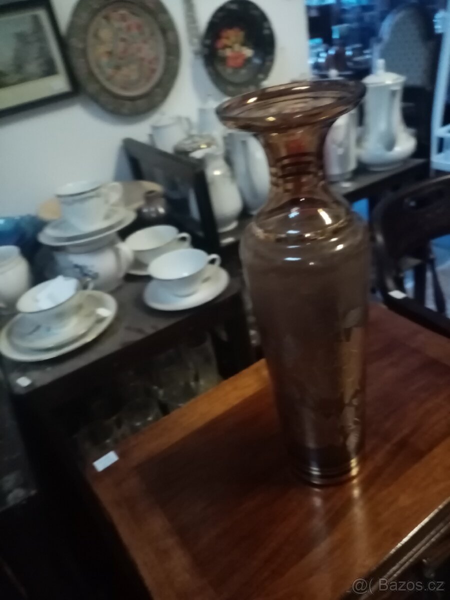 Starožitná skleněná váza - 12