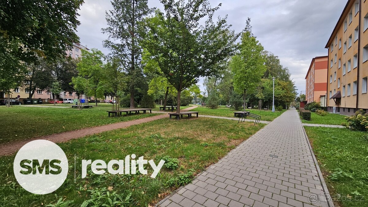 Útulný byt 3+KK s nízkými náklady a výbornou dostupností - 12