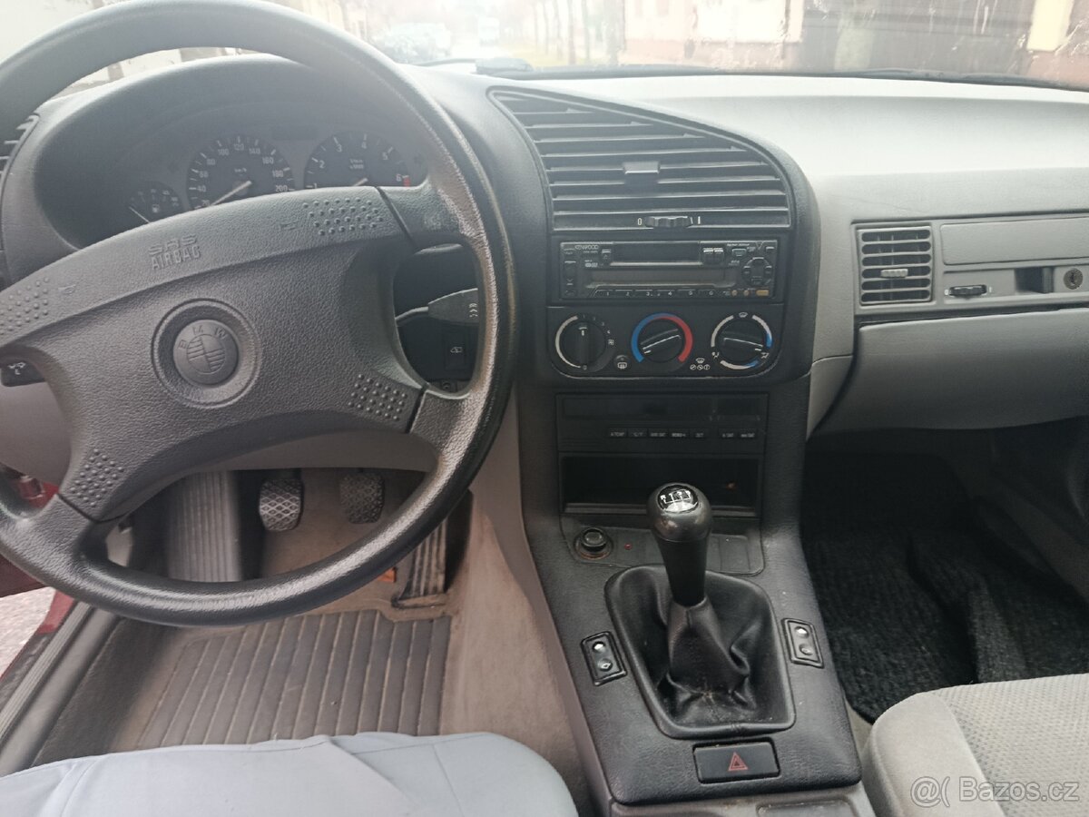 BMW 318 E36 r. v. 1993, naj. 223tis.km STK 2/2026 - 12