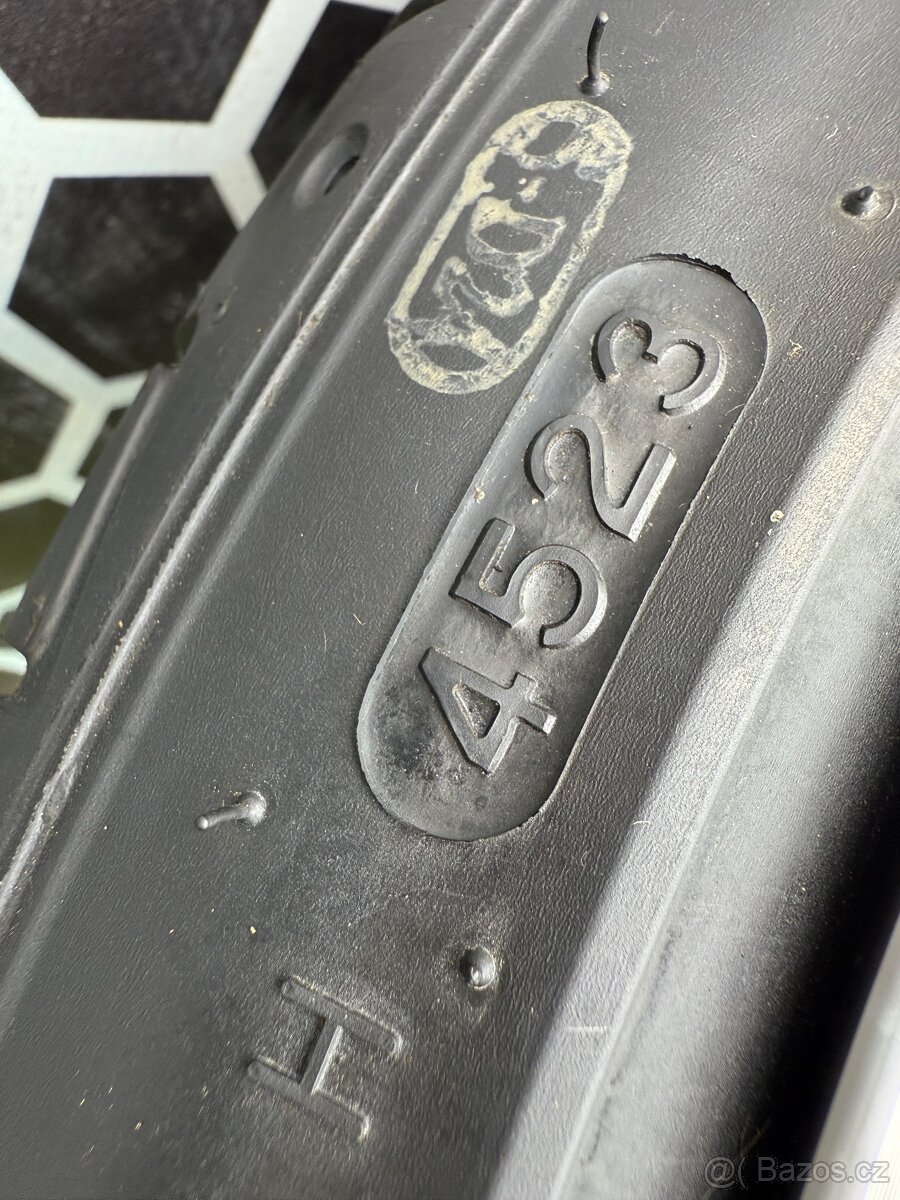 AUDI TTS/TT - NOVÁ LETNÍ ORIGINÁLNÍ SADA - 12