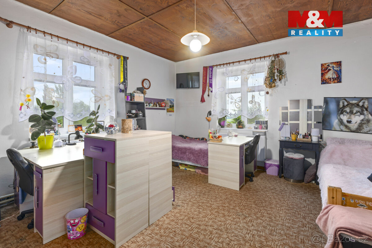 Prodej komerčního prostoru v Žlebských Chvalovicích - 12