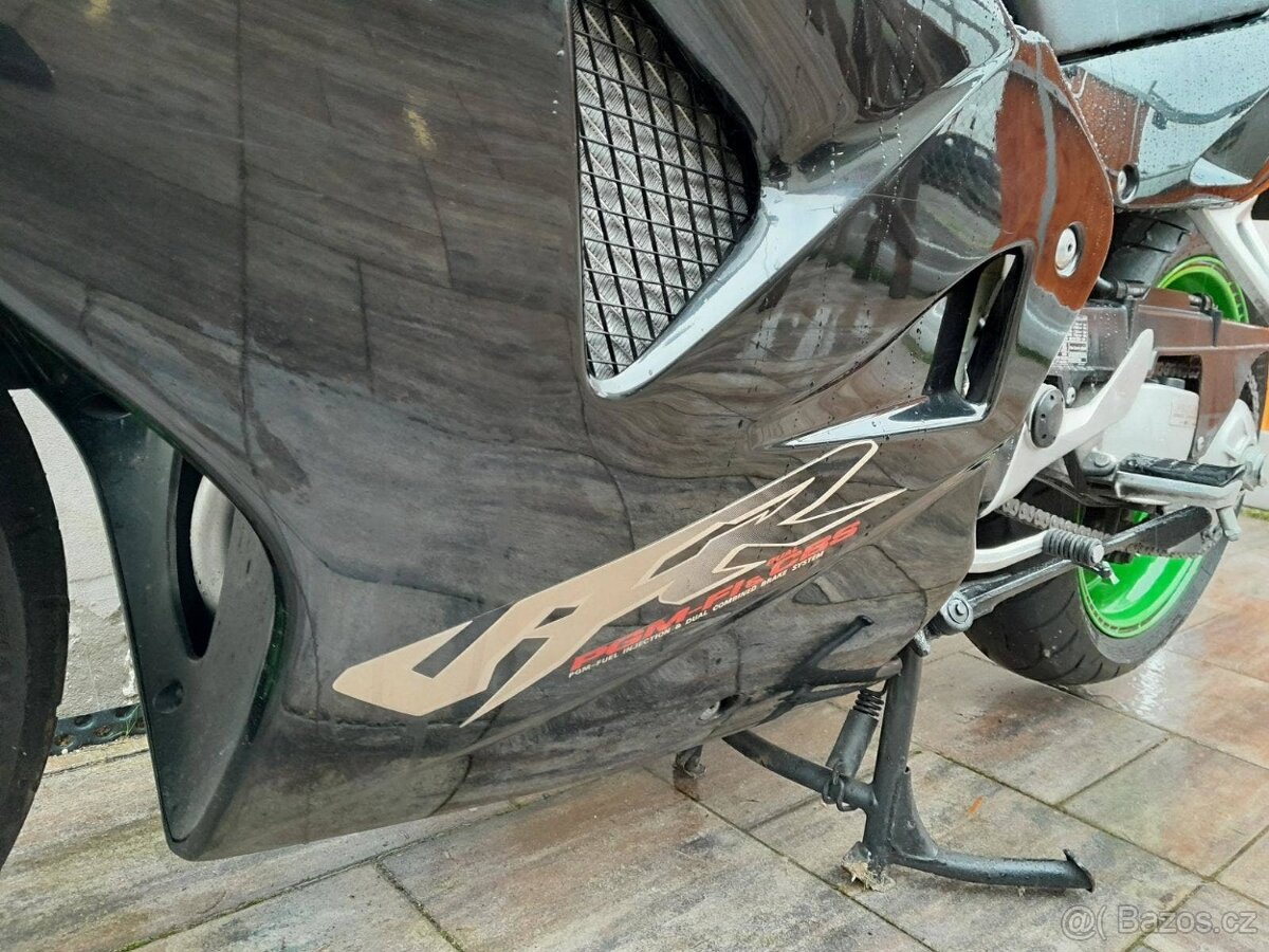 Honda VFR 800 FI, po velkém servisu, výborný stav - 12