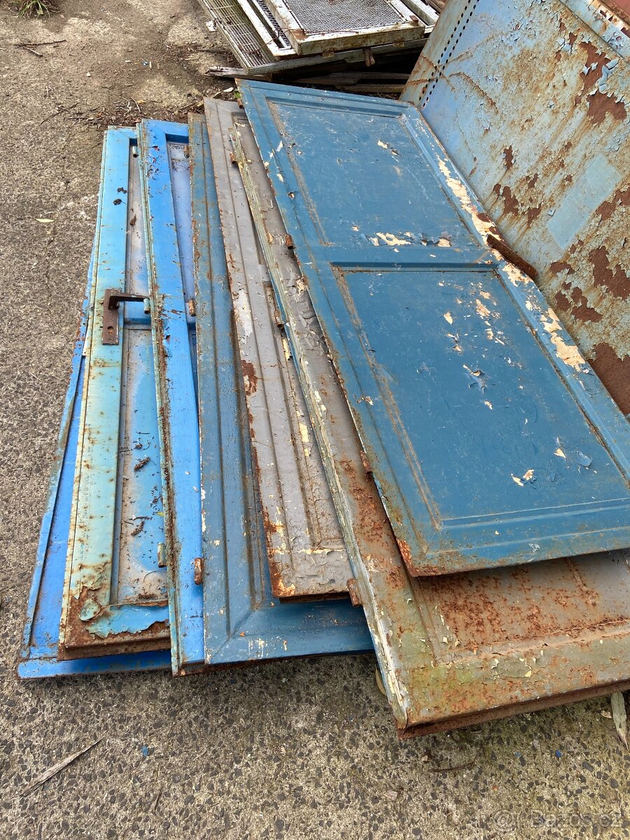 Plechové dveře, vrata - 12