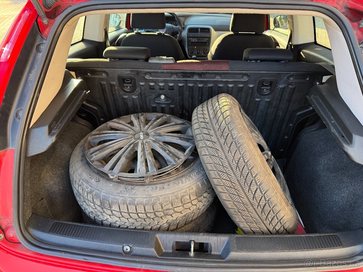 Fiat Punto, 1.2i, 48kw Původ ČR 112t. KM - 12