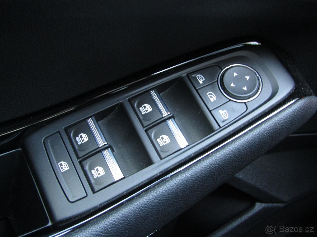 Renault Austral mild hybrid 1,3 TCe 117 kW/160k auto Iconic - 12