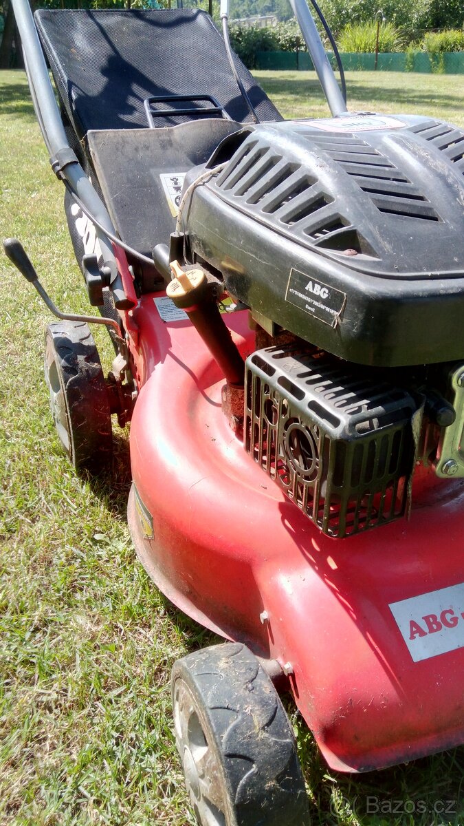 Motorová sekačka - 12